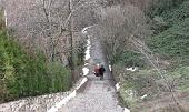 31 Passeggiando lungo....